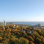Ankerplatz Mit Meerblick, & Hansapark Nah, Kostenlosen Parken, Pool